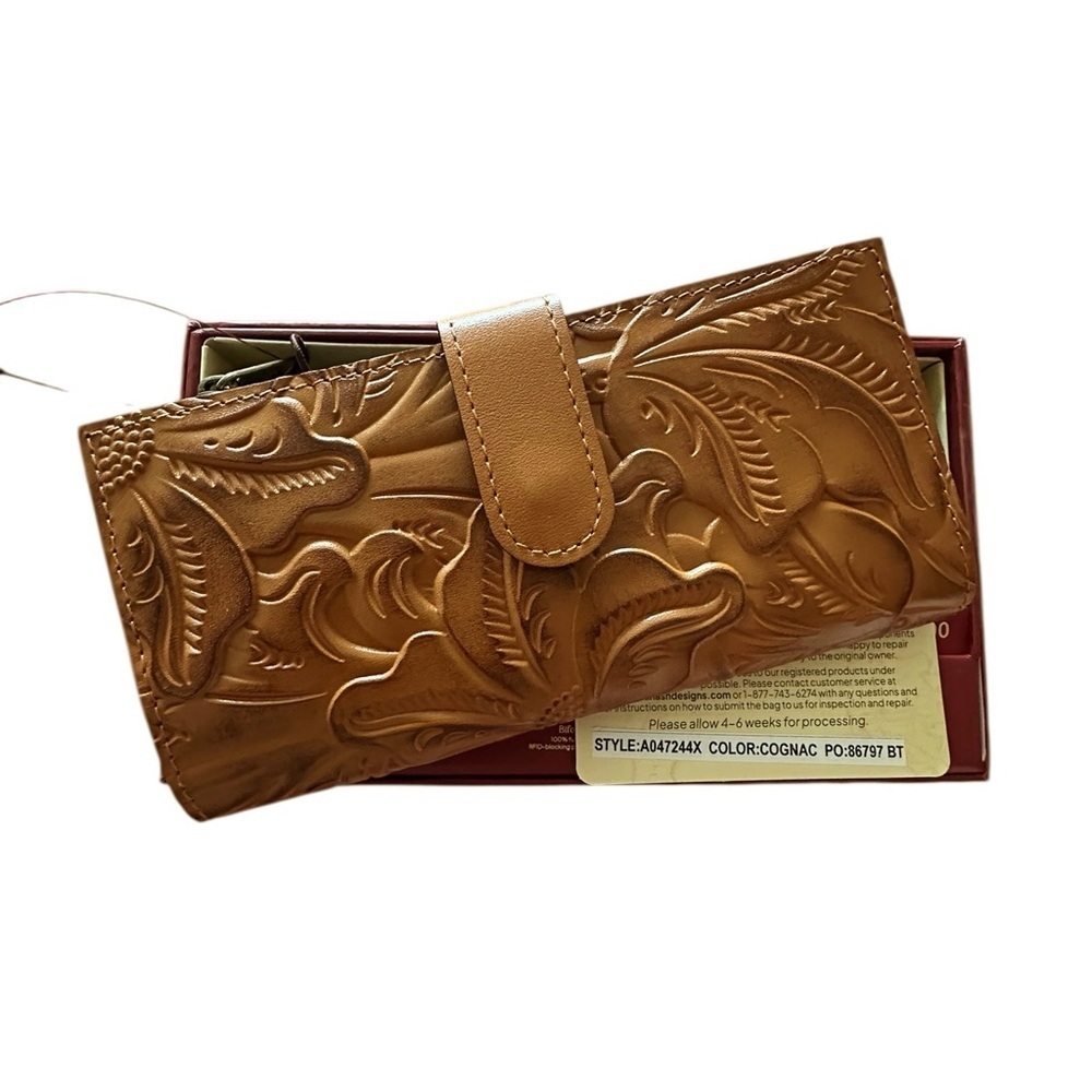 Patricia Nash Leather Wallet - Picture 6 of 7